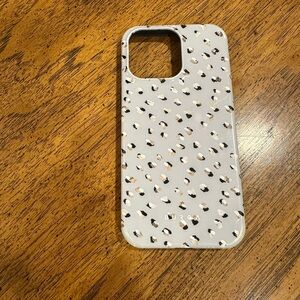 Gray Leopard Pattern iPhone 15 Pro Max Case